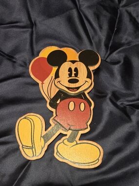 Hallmark Birthday Card Signature 3D Die Cut Disney's MICKEY MOUSE w/Balloons
